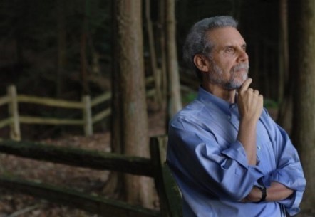 Daniel Goleman: “Los niños aprenden la inteligencia emocional en la vida real”